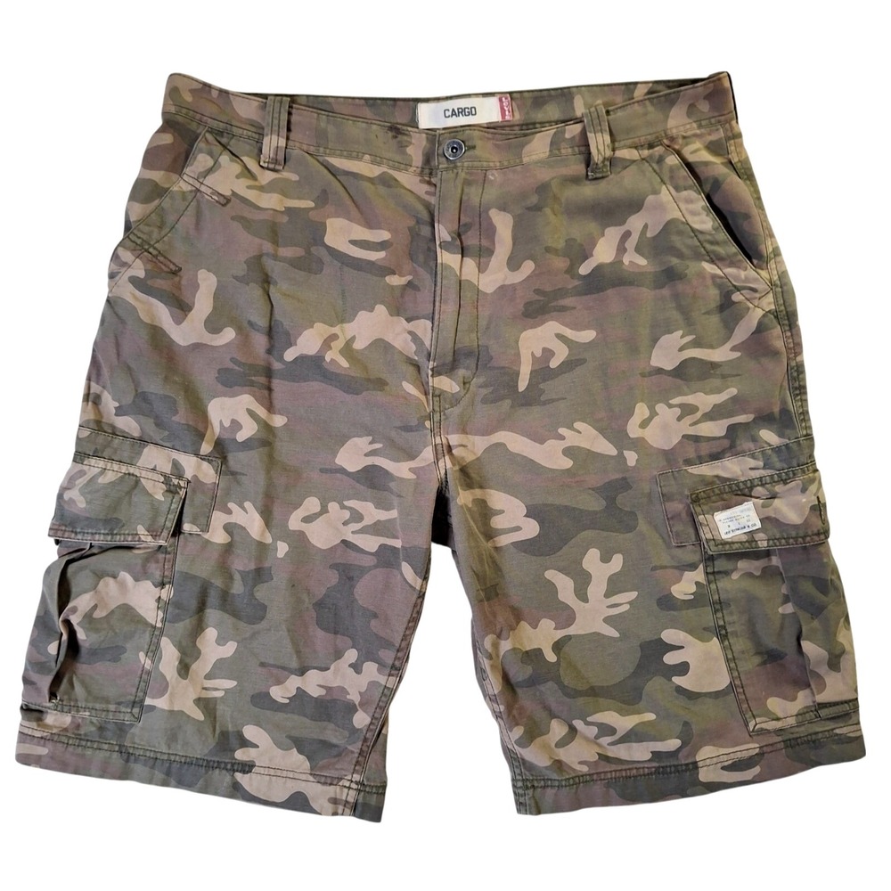 VTG Levis Camo Cargo Shorts Mens 40* Green Hiking Nature Gorpcore 11" Inseam Y2K